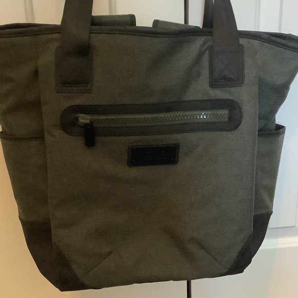 Lole Olive Green & Black Convertible Tote Backpack - Picture 16 of 16
